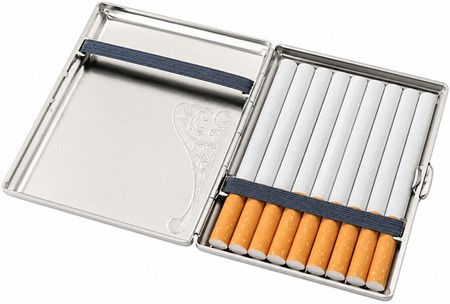 CIGARETETUIER. Metal cigaret etui med indgraveret venetiansk mønster