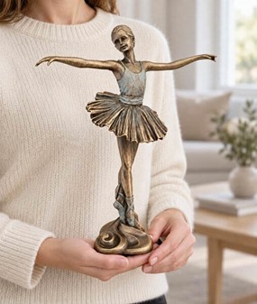 BALLETDANSER FIGUR. Enestående ballerina figur til en gave