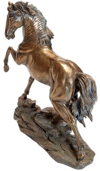 HESTESKULPTUR. En majestætisk og perfekte dekoration til dit hjem