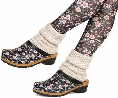 TRÆSKO MED BLOMSTER
