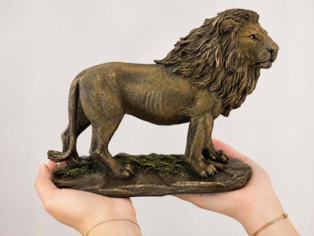 BRONZEFIGUR LØVE. Spændende junglens konge, stor hjemmet dekoration