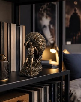 Sisyfos Bronze Figur. Et Symbol på Vedholdenhed og Dekorativ Elegance