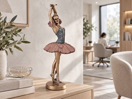 BALLERINA FIGUR. Danserinde figur som romantisk gave til hende