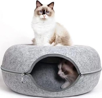 Katteseng og legetunnel i ét. Et hyggeligt sted for din dejlige kat