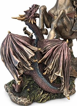 Sankt Jørgen og Dragen Statue. Den ultimative gave til mænd med mod