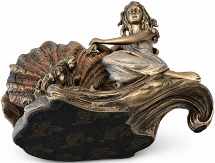 SERVIETHOLDER. Flot Veronese figur i form af en kvinde på en konkylie