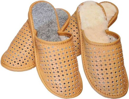 SLIPPERS TIL KVINDER. Læder gennembrudt hjemmesko dame. Kun 149 kr