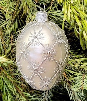 Udsøgte Fabergé-stil glasægpynt. ægformede julekugle i sølv. H 9 cm
