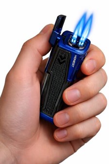 Sort blå cigar lighter. Stormlighter med kraftig firedobbelt flamme