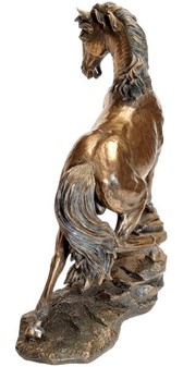 HESTESKULPTUR. En majestætisk og perfekte dekoration til dit hjem