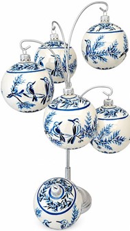 Unikke håndmalede julekugler i porcelæns-look med blå fugle. 8cm, 6stk