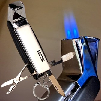 PERFEKT GAVE. God kvalitet og billig multifunktion stormlighter