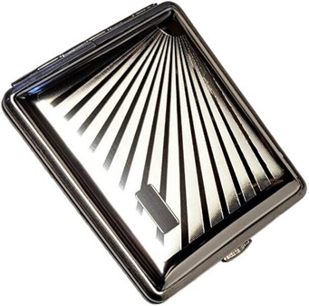 UNIK GAVE TIL HAM. Smuk metal cigaret etui til standard cigaretter