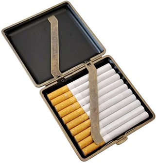 Stilfuldt Cigaretetui i Sort Satin og gummi dupper. Til 20 cigaretter