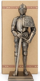 MIDDELALDER RIDDER. Flot bronze figur af ridder med et sværd