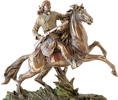 INDIANER FIGUR. Apache på hest, bronze dekoration til hjemmet