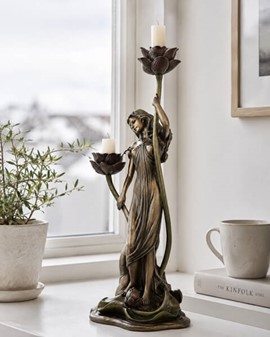 Billig, spektakulær bryllupsgave. Lysestage i form af kvinde med lotus
