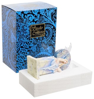 Blå Himmel Fe Figur. En Drøm i Marmor. Fantastisk Polyresin Figur