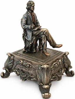 ROMANTISK GAVE. Dejlig figur med spilledåse - Ludwig Van Beethoven