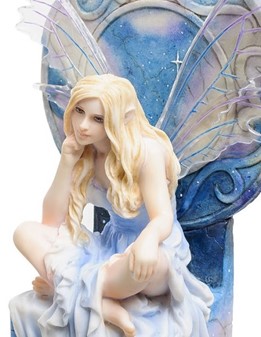 Blå Himmel Fe Figur. En Drøm i Marmor. Fantastisk Polyresin Figur
