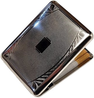 GAVE TIL BEDSTE VEN. Billige, metal cigaretetui til lange cigaretter