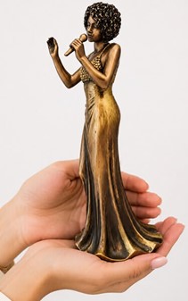 Jazz Diva Figur – En Elegant Gave til Musikelskere og Sangere