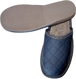 KVINDERS HJEMMESKO PÅ EN GUMMISÅL. Klassiske dame slippers i mørkeblå