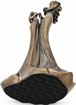 BRYLLUPSFIGUR. Smuk bryllupsgave, bronzefigur Bruden med brudepige