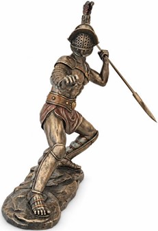 GLADIATOR FIGUR. en slave i kamp med spyd i arenaen det gamle Rom