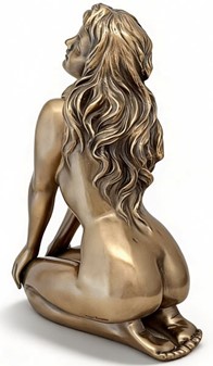 BRONZEFIGUR KVINDE. En skøn nøgen pige skulptur som pynt til hjemmet