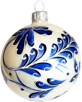 Polske julekugler i porcelænhvid med blå blomstermotiv. Ø 8 cm. 6 stk