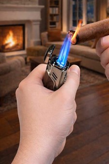 Eksklusiv Cigar Lighter. Tre Jet Flammer - Perfekt Gaveidé i Mahogni