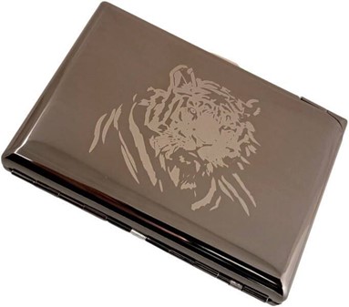Metal Cigarettetui med Lighter. Tigerdesign, rød flamme. Til 20 stk