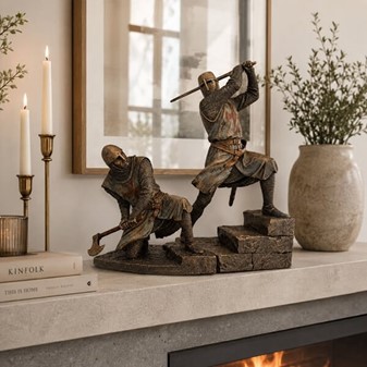 GAVEIDEER TIL DIN FAR. Imponerende figur af en Tempelridder korsfarer
