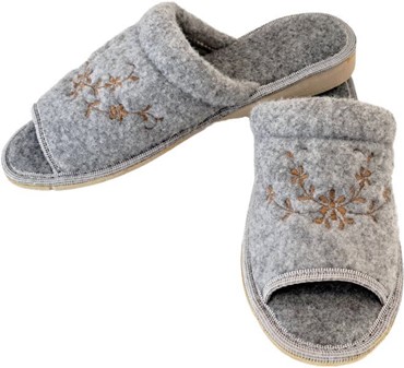 Filt dame tøfler med broderi. Hygge med stil til næsten ingenting
