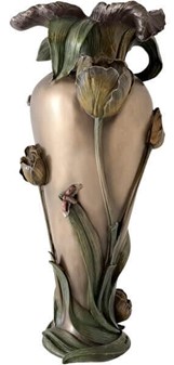 Tulipan vase til tørrede blomster. Kunst og natur i ét tidløst design