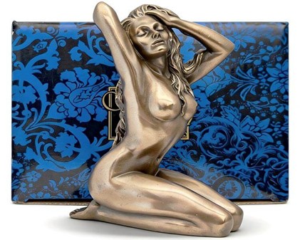 GAVER TIL MANDEN DER IKKE ØNSKER SIG NOGET. Bronze figur nøgen kvinde