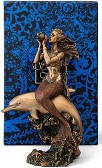 Havets Melodi. Fortryllende Figur - Mytologisk havfrue på Delfin