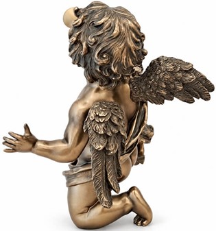 FIGURER PYNT. Smuk, dekorativ bronze figur af engel med trompet