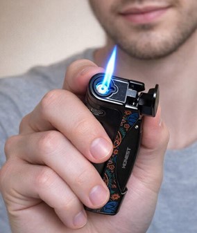 Turbolighter til cigarer. Eksklusiv stormlighter med jetflamme