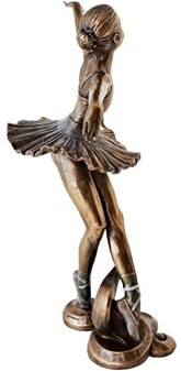 BALLERINA FIGUR. Billig dekoration til hjemmet i form smuk bronzefigur
