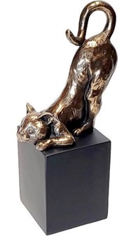 MORS DAGS GAVER. Billig og smuk Veronese figur af kat på en piedestal