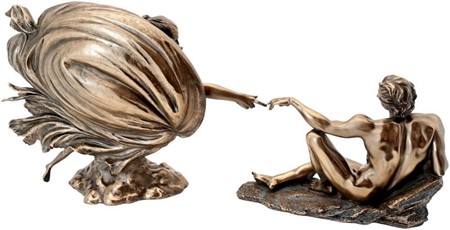 Skabelsen af Adam. Klassisk Bronzeskulptur, der ånder liv i dit hjem