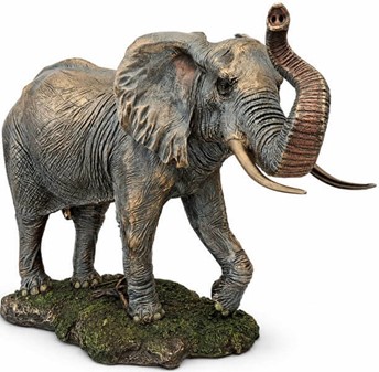 ELEFANT FIGUR. Udsøgt og imponerende stor figur af afrikansk elefant