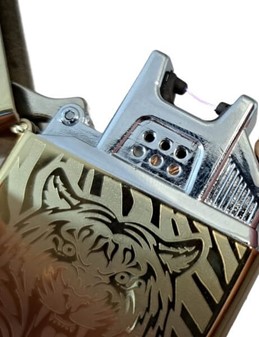 Lighter Sæt Gylden Tiger. 2-i-1 Elektrisk Plasma og Klassisk Benzin