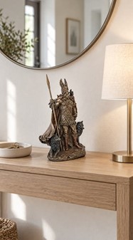 Odin skulptur. En mytologisk figur til hjem og kontor dekoration