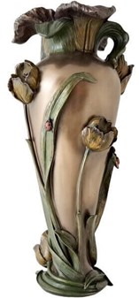 Tulipan vase til tørrede blomster. Kunst og natur i ét tidløst design