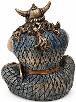 STUDENTERGAVER TIL HAM. FigurDe Treer af de tre kloge vikinger krigere