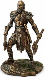 Bronze figur af stolte viking med to kraftige økser i begge hænder