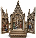 JESU KORSFÆSTELSE. Flot, tredelt Triptykon fra Veronese samling